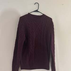 Abercrombie Burgundy Cable Knit Crewneck Sweater